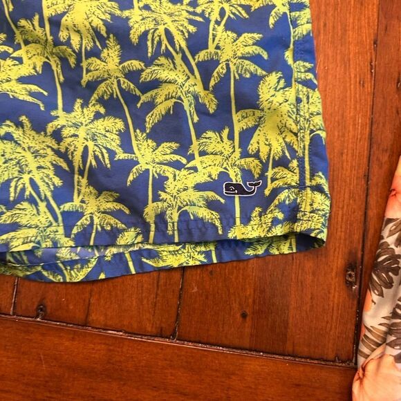 Vineyard Vines Tropical Palm Print Swim Shorts - Picture 1 of 4